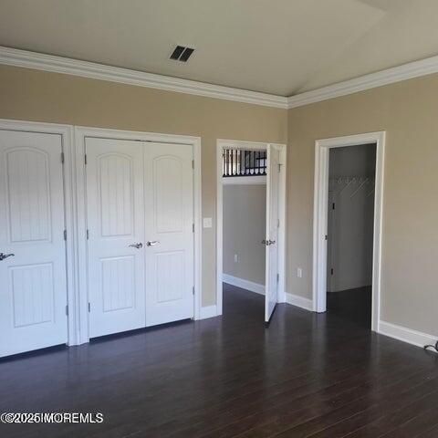 35 Abbey Road, Tinton Falls, NJ 07753