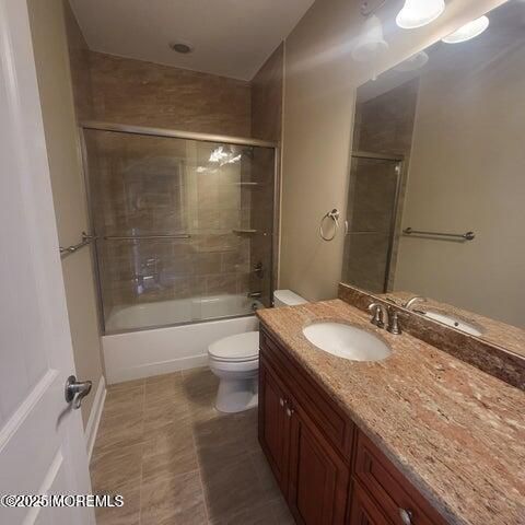 35 Abbey Road, Tinton Falls, NJ 07753