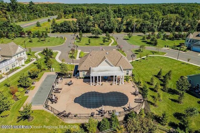 35 Abbey Road, Tinton Falls, NJ 07753