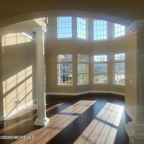 35 Abbey Road, Tinton Falls, NJ 07753