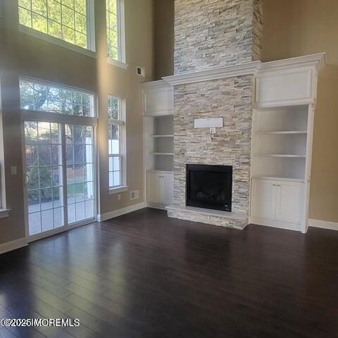 35 Abbey Road, Tinton Falls, NJ 07753