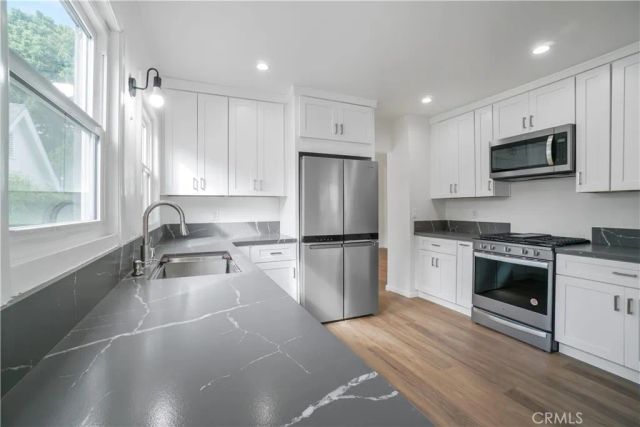 422 S Sycamore Avenue, Los Angeles, CA 90036