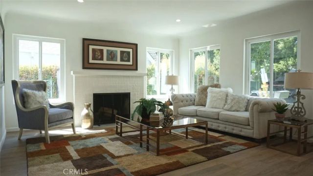 422 S Sycamore Avenue, Los Angeles, CA 90036