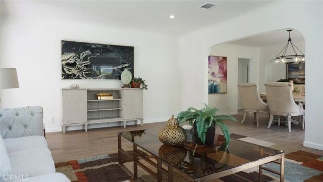 422 S Sycamore Avenue, Los Angeles, CA 90036