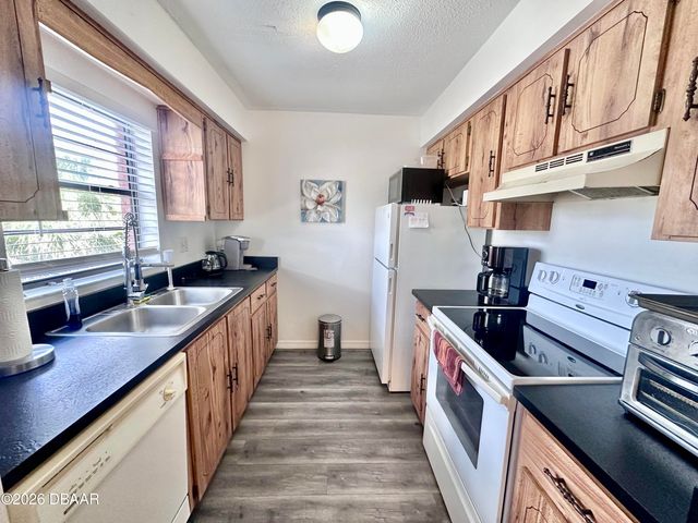 3750 S Atlantic Ave Apt 20, Daytona Beach Shores, FL 32118