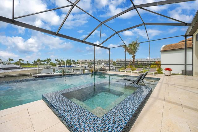 3034 CHRISTOPHERS WATCH LANE, Ruskin, FL 33570
