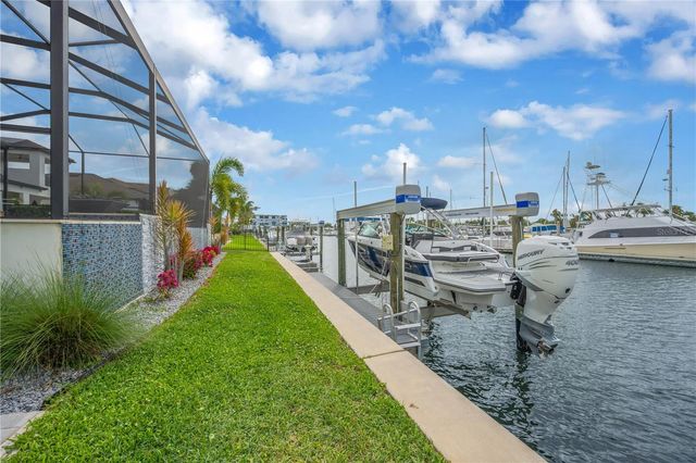 3034 CHRISTOPHERS WATCH LANE, Ruskin, FL 33570