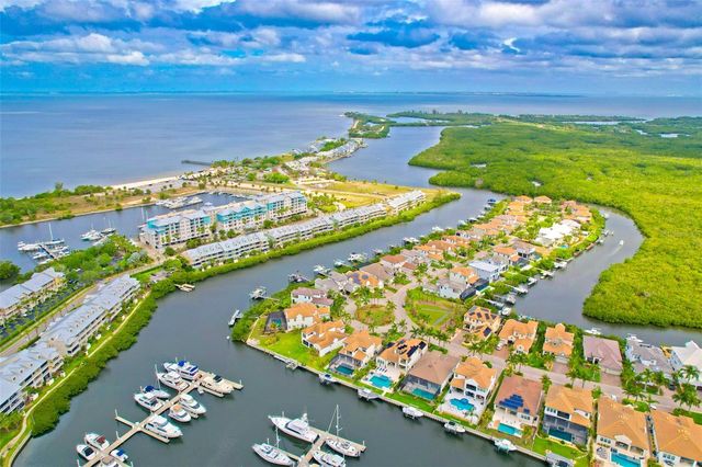3034 CHRISTOPHERS WATCH LANE, Ruskin, FL 33570