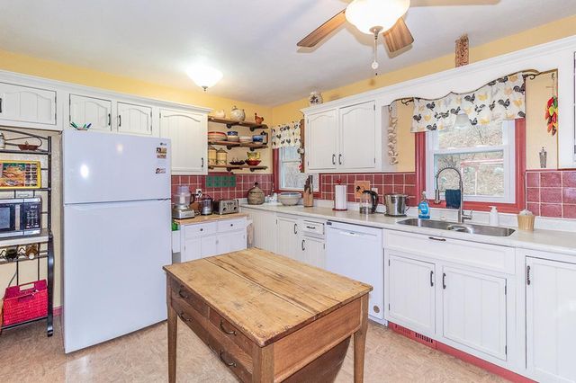 N5016 DEPOT ROAD, New London, WI 54961