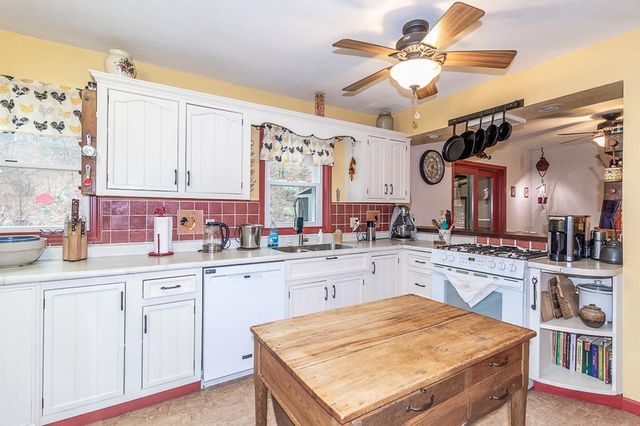 N5016 DEPOT ROAD, New London, WI 54961