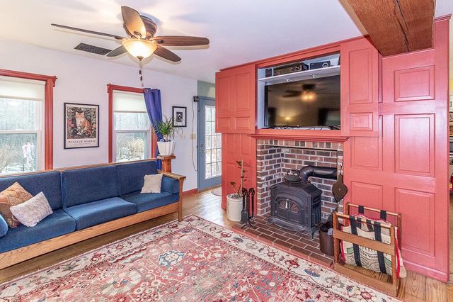 N5016 DEPOT ROAD, New London, WI 54961