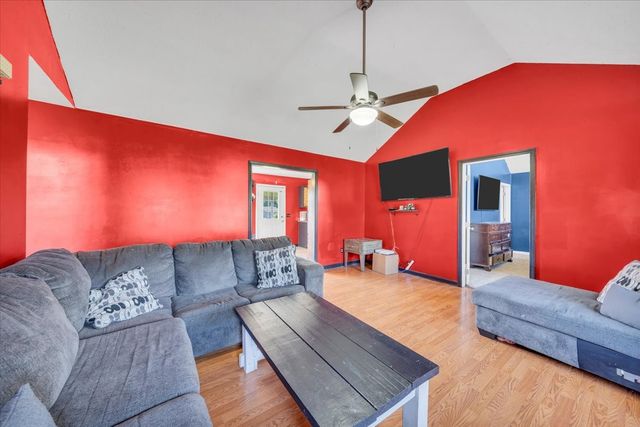 148 Rileys Bend Rd, Lynchburg, TN 37352