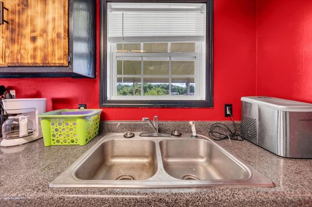 148 Rileys Bend Rd, Lynchburg, TN 37352