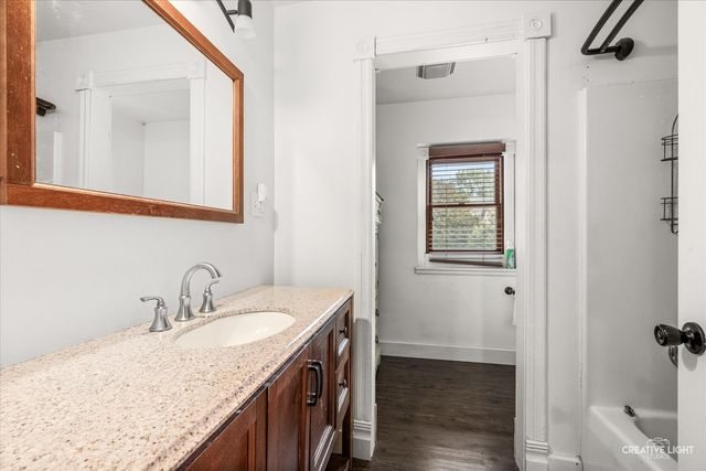 125 E Lasalle Street, Somonauk, IL 60552
