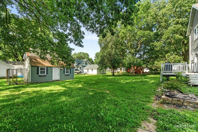 125 E Lasalle Street, Somonauk, IL 60552