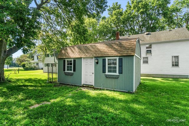 125 E Lasalle Street, Somonauk, IL 60552