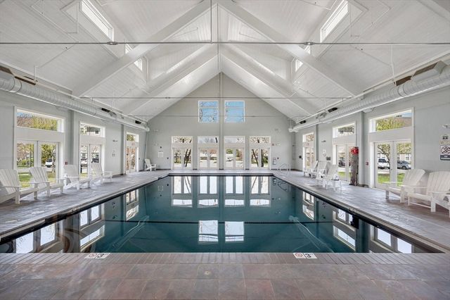 3 Harvest Dr 107, North Andover, MA 01845