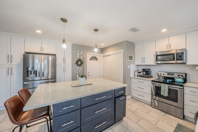 7625 Hightower Drive, North Richland Hills, TX 76182