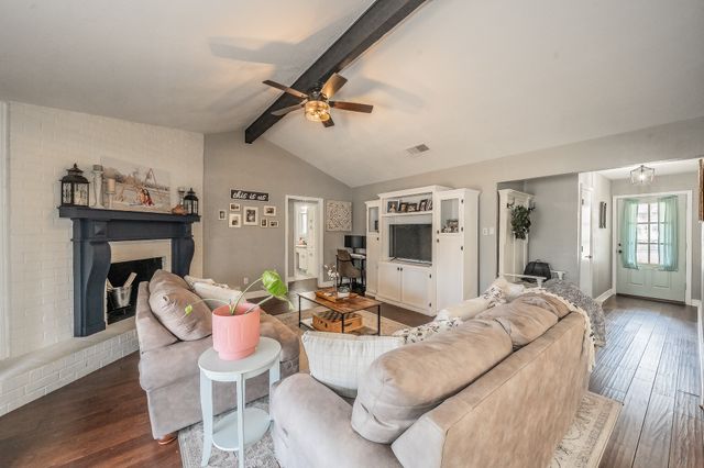 7625 Hightower Drive, North Richland Hills, TX 76182