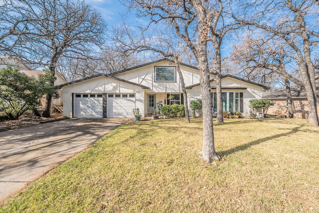 7625 Hightower Drive, North Richland Hills, TX 76182