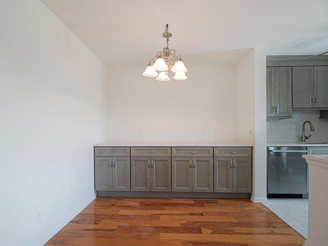 37 Yacht Club Drive 310, North Palm Beach, FL 33408