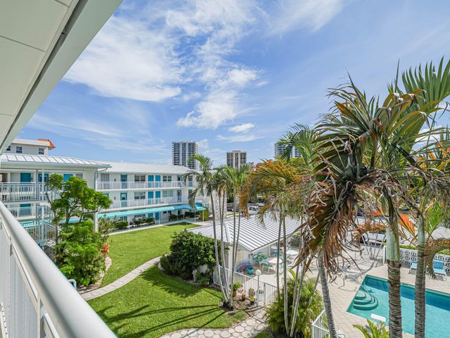 37 Yacht Club Drive 310, North Palm Beach, FL 33408