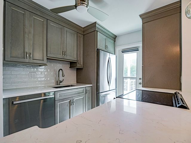 37 Yacht Club Drive 310, North Palm Beach, FL 33408