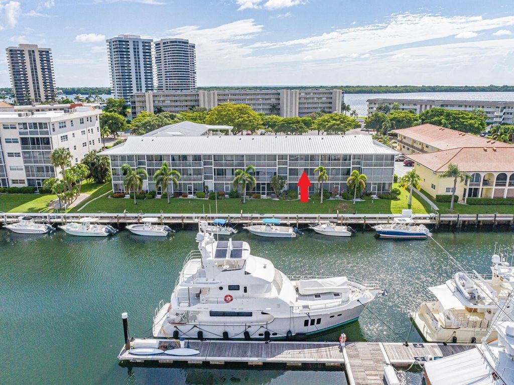 37 Yacht Club Drive 310, North Palm Beach, FL 33408