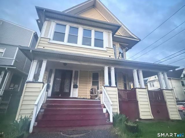 664-666 Iranistan Avenue, Bridgeport, CT 06604