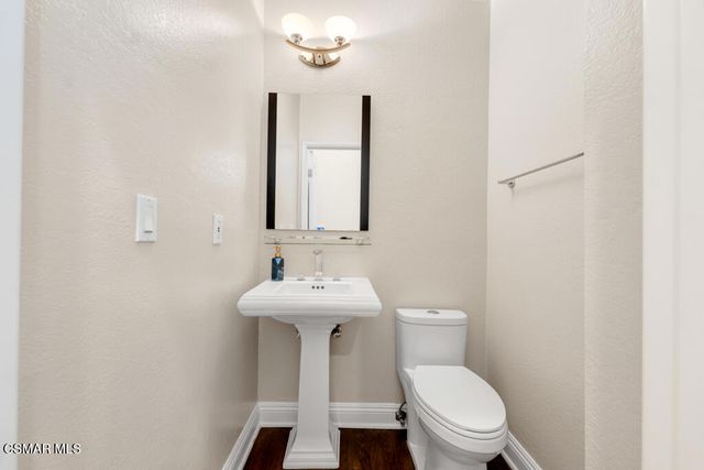 14234 Dickens Street 3, Sherman Oaks, CA 91423