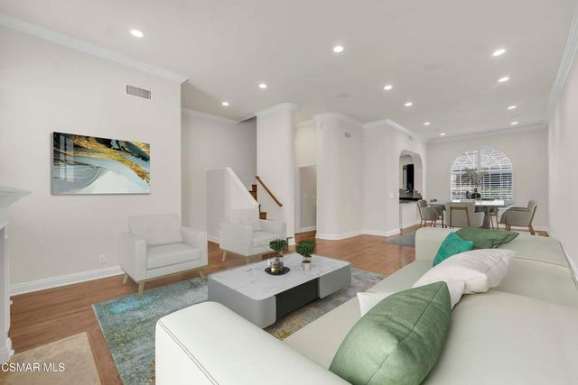 14234 Dickens Street 3, Sherman Oaks, CA 91423