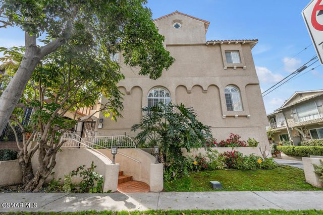 14234 Dickens Street 3, Sherman Oaks, CA 91423