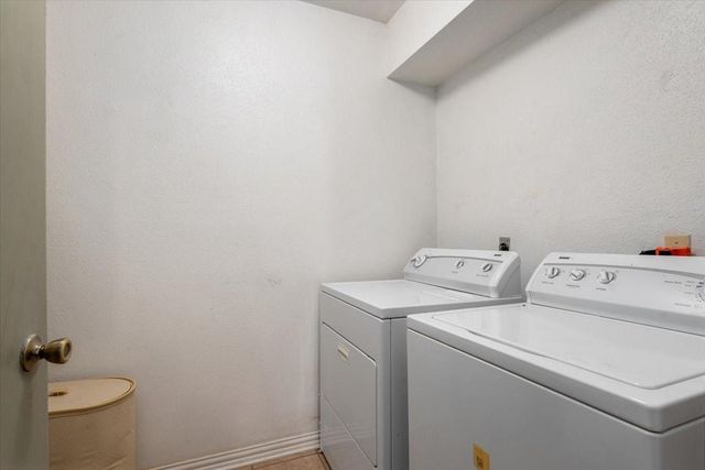 6351 Cambridge Glen Lane, Houston, TX 77035