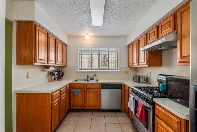 6351 Cambridge Glen Lane, Houston, TX 77035