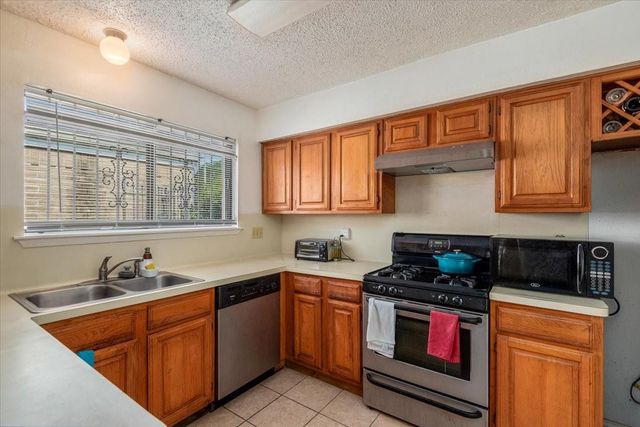 6351 Cambridge Glen Lane, Houston, TX 77035