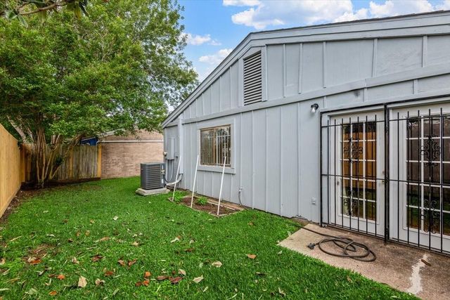 6351 Cambridge Glen Lane, Houston, TX 77035