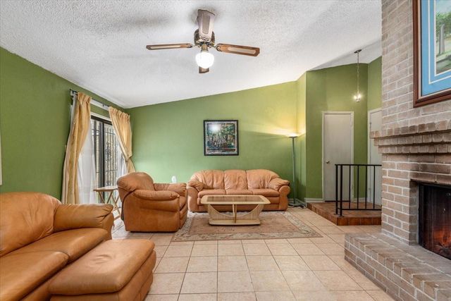 6351 Cambridge Glen Lane, Houston, TX 77035