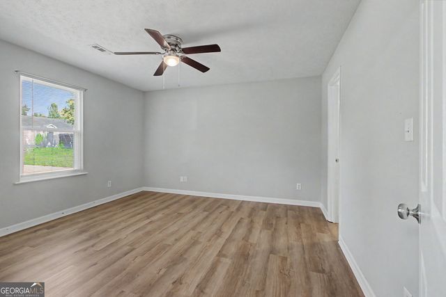 32 Oak Street, Newnan, GA 30263