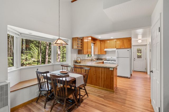 2415 Murphys Dr, Arnold, CA 95223