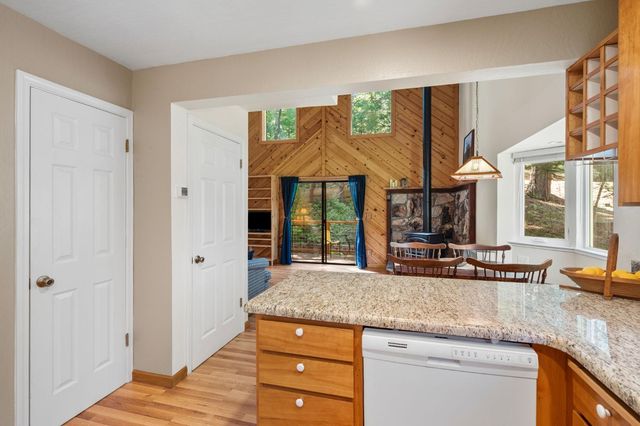 2415 Murphys Dr, Arnold, CA 95223