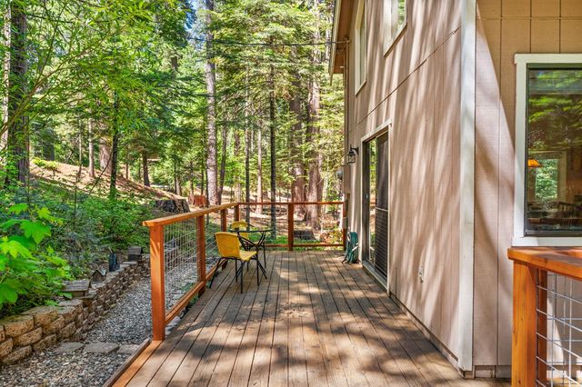 2415 Murphys Dr, Arnold, CA 95223
