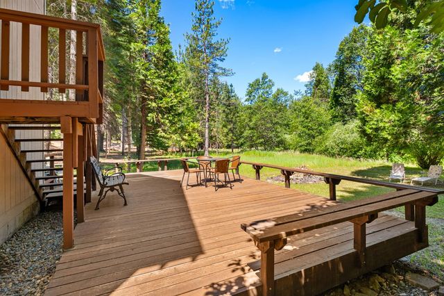 2415 Murphys Dr, Arnold, CA 95223
