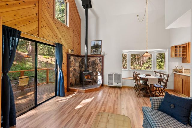 2415 Murphys Dr, Arnold, CA 95223