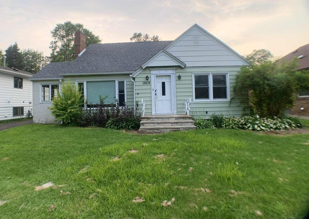 1959 Kenwood Drive W, Maplewood, MN 55117
