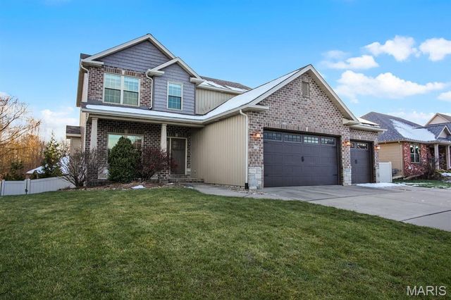 120 Meridian Oaks Drive, Glen Carbon, IL 62034