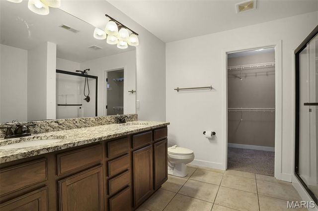 120 Meridian Oaks Drive, Glen Carbon, IL 62034