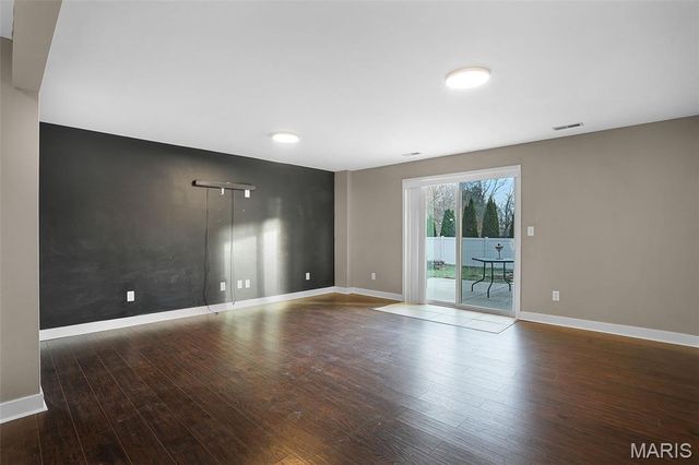 120 Meridian Oaks Drive, Glen Carbon, IL 62034