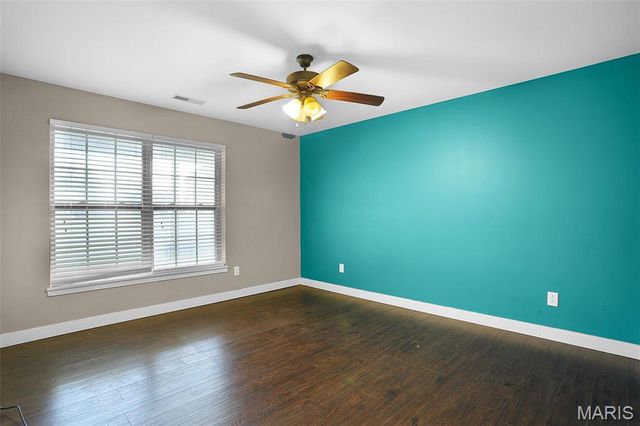 120 Meridian Oaks Drive, Glen Carbon, IL 62034