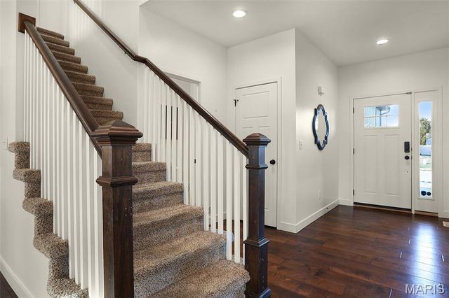 120 Meridian Oaks Drive, Glen Carbon, IL 62034