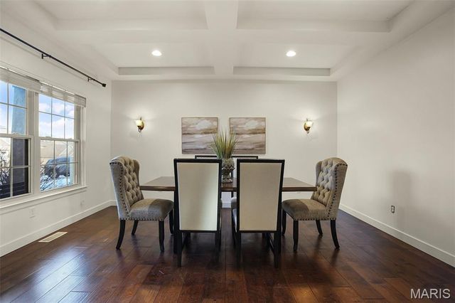 120 Meridian Oaks Drive, Glen Carbon, IL 62034